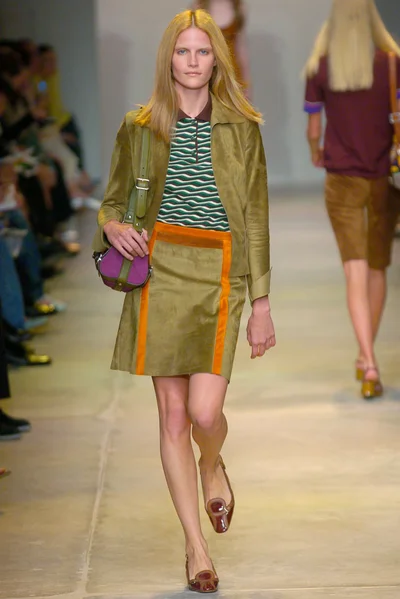Look 11